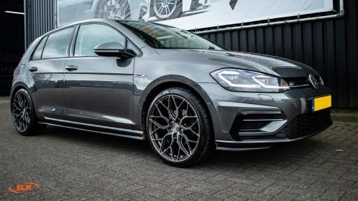 Volkswagen Golf 7 met 19 inch Riviera RF108 velgen